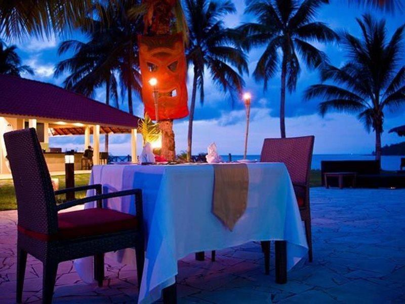 Damai Puri Resort & Spa Кучинг Экстерьер фото A beachside restaurant in Maldives