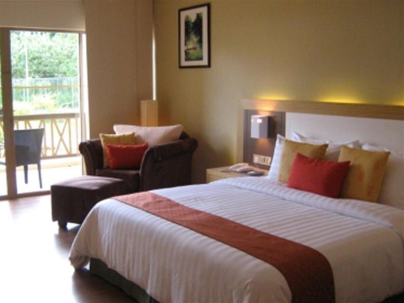 Damai Puri Resort & Spa Кучинг Экстерьер фото Deluxe Room