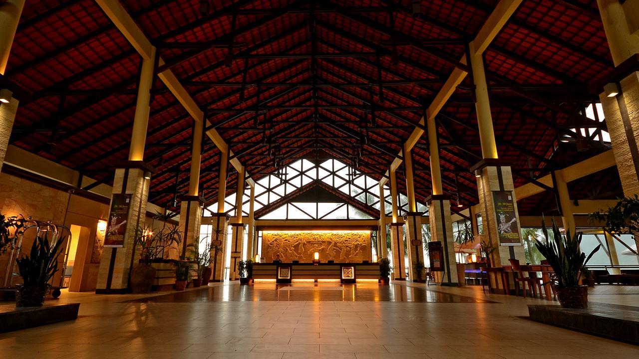 Damai Puri Resort & Spa Кучинг Экстерьер фото Lobby