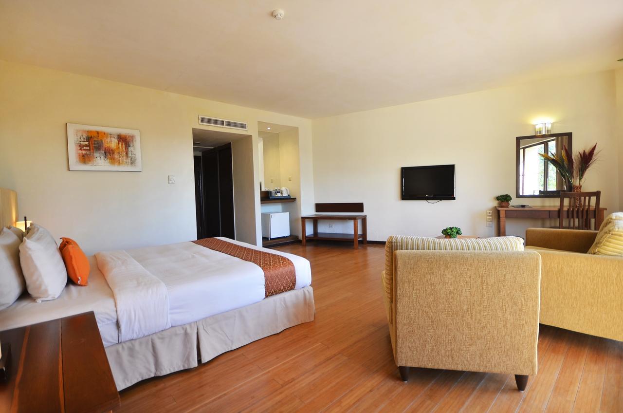 Damai Puri Resort & Spa Кучинг Экстерьер фото Deluxe Room