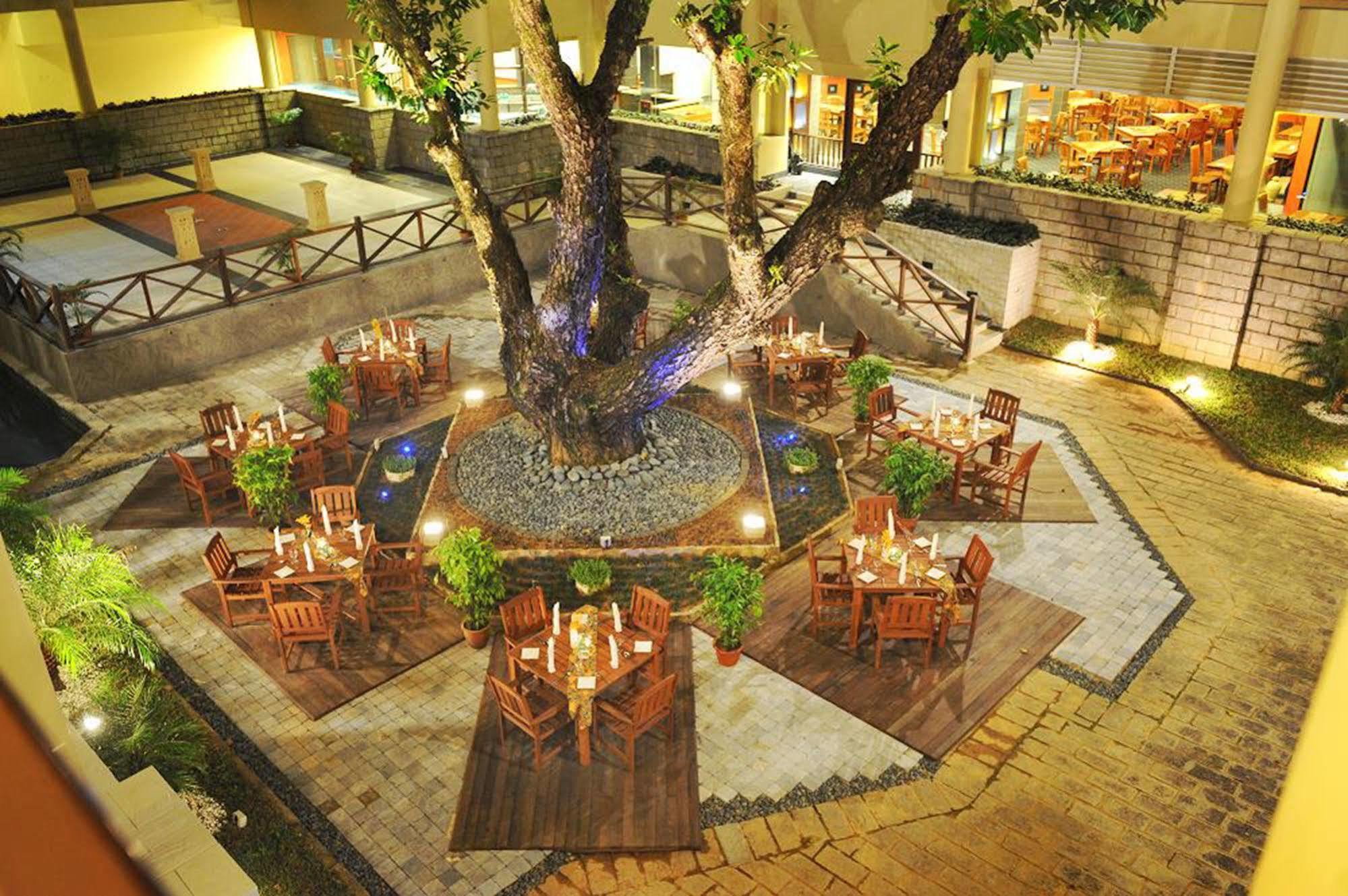 Damai Puri Resort & Spa Кучинг Экстерьер фото The hotel's lobby