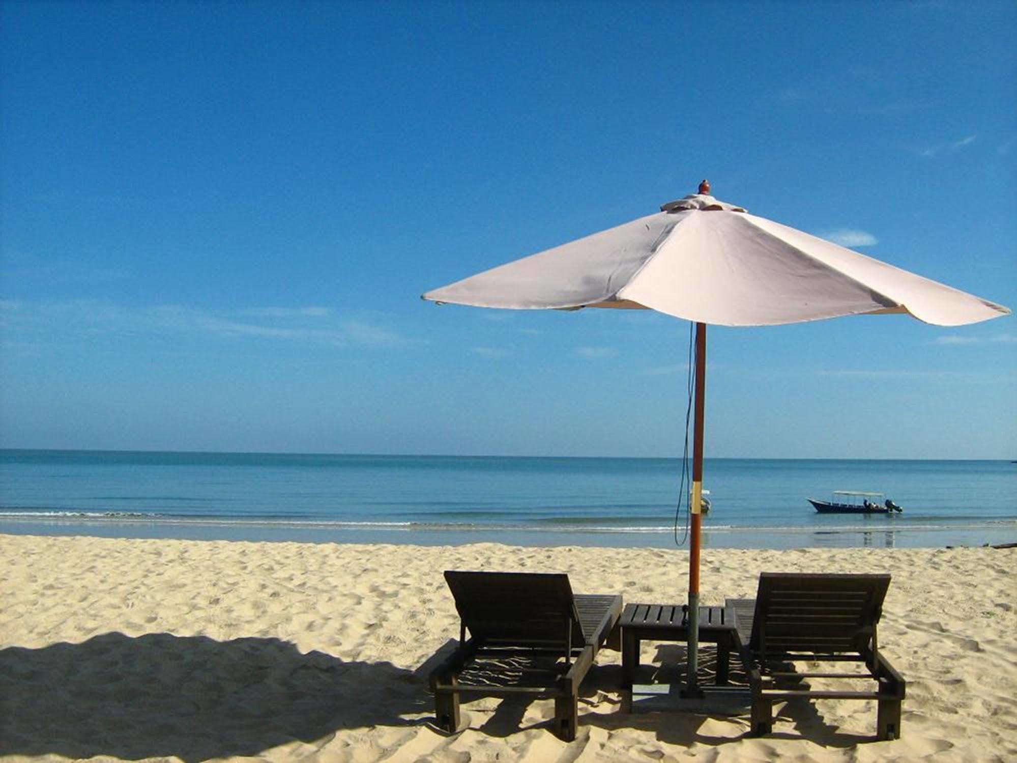 Damai Puri Resort & Spa Кучинг Экстерьер фото Beach in Phuket