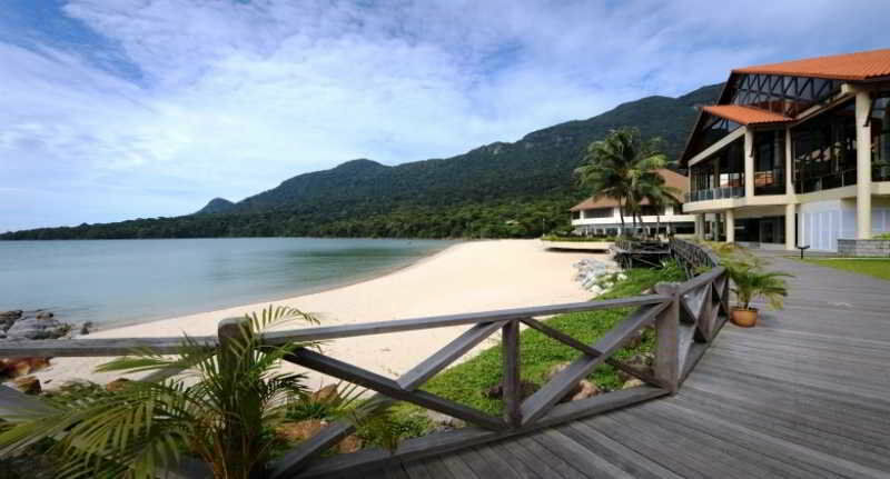 Damai Puri Resort & Spa Кучинг Экстерьер фото The beach at the Pangkor Laut Resort